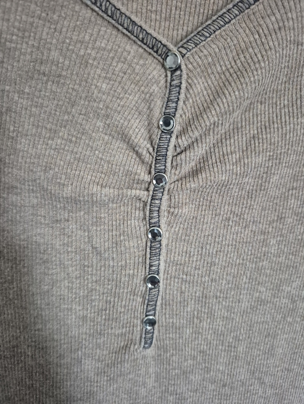 French Dressing 100% Cotton Gem Button Henley - Picture 2 of 4